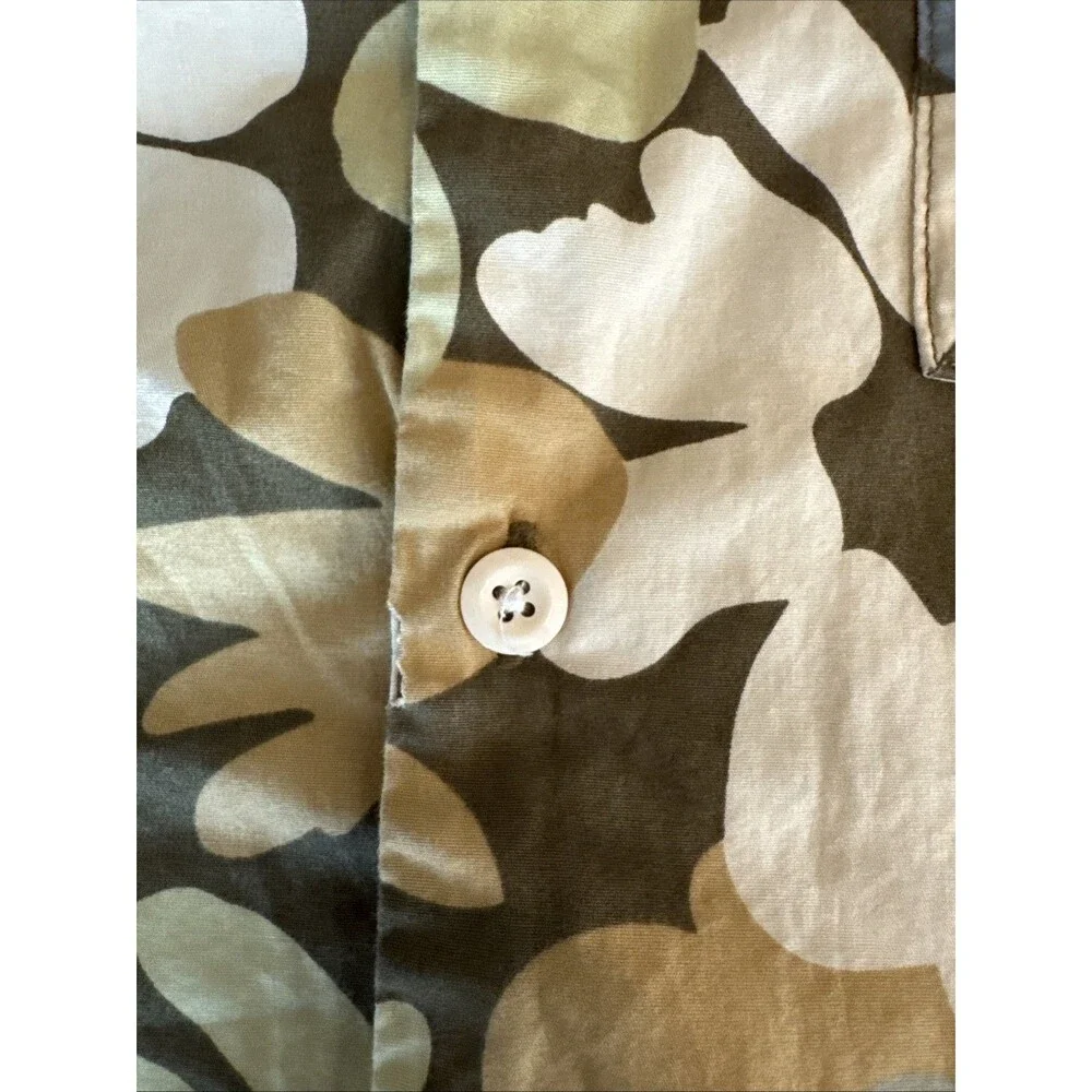 The North Face Valley Easy Camp Shirt Loop Collar Men’s Small Floral Print Flaw
